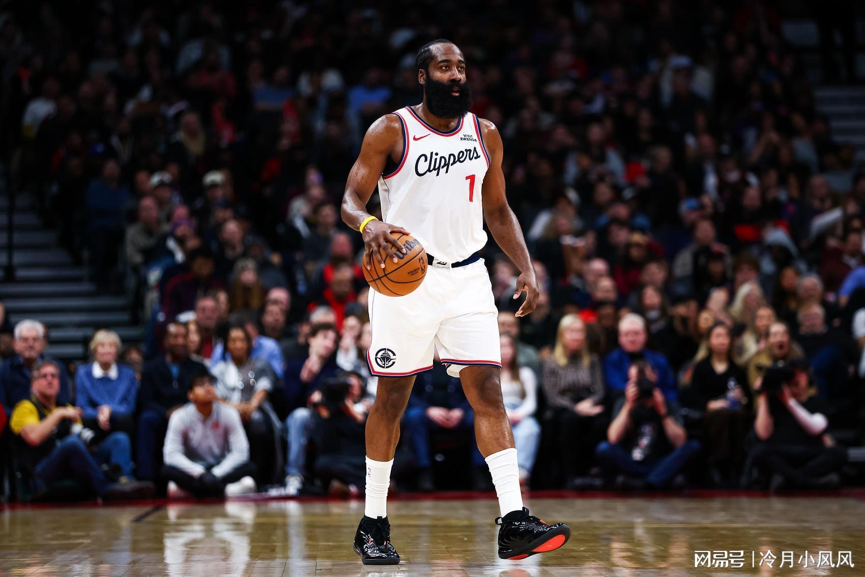 kaiyun-快船惨败夜：哈登疲态尽显，悍将难堪大用，小卡令人担忧